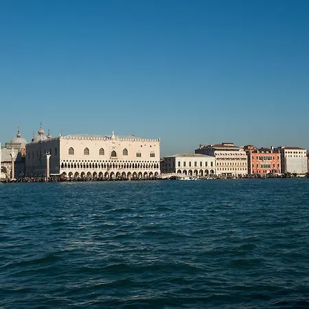Giudecca Molino Stucky Apartment Venice